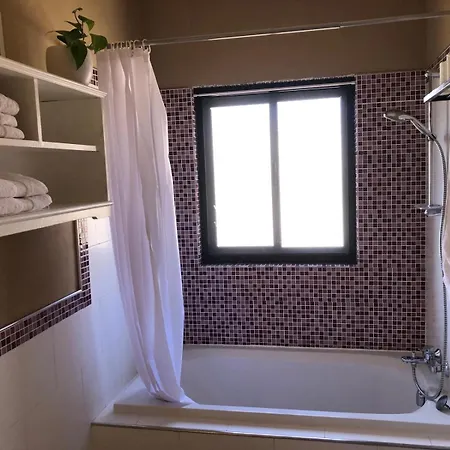 Adinkra Suits Apartament *