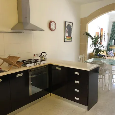 Adinkra Suits Balzan