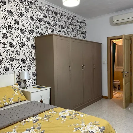 Апартаменты Adinkra Suits Balzan